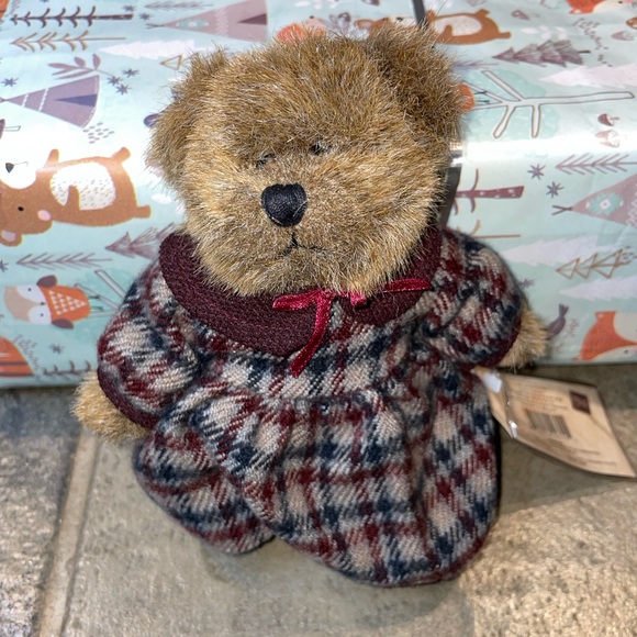 Russ Berrie Vintage Collection Lindsey Bear 44704 Retired plush collector toy - Picture 3 of 9